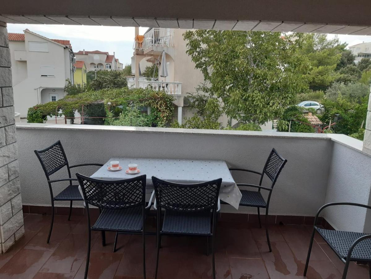 Apartments Jurkovic Grebastica Exterior photo