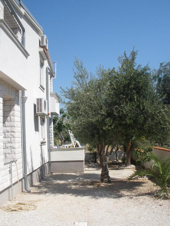 Apartments Jurkovic Grebastica Exterior photo